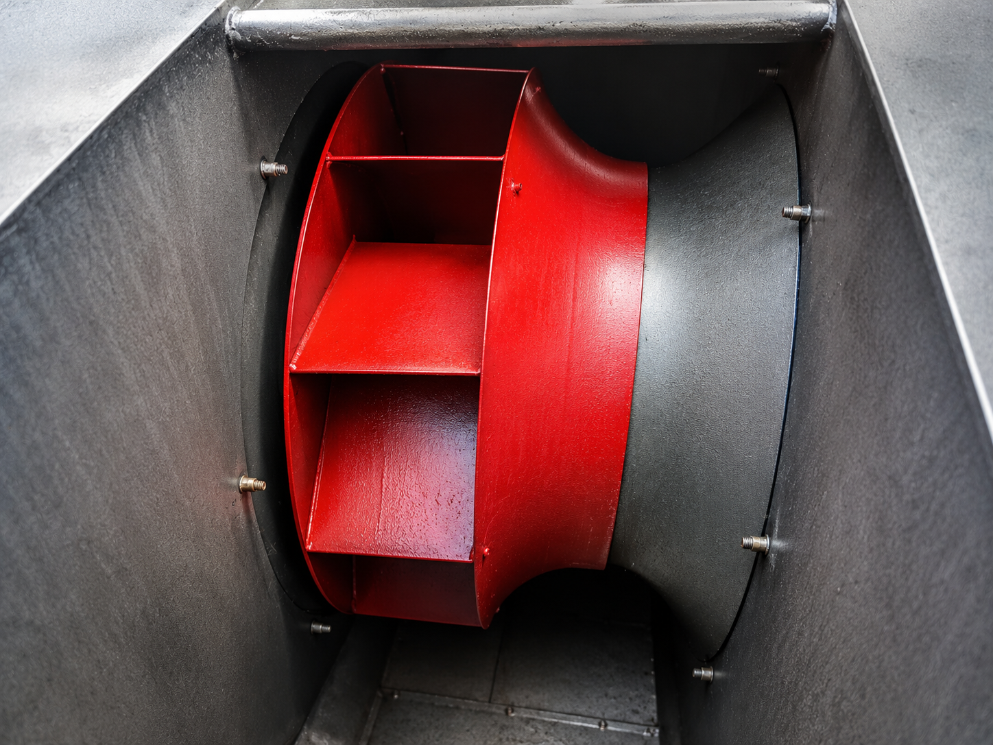 Rooftop exhaust fan front view for grease control cleaning